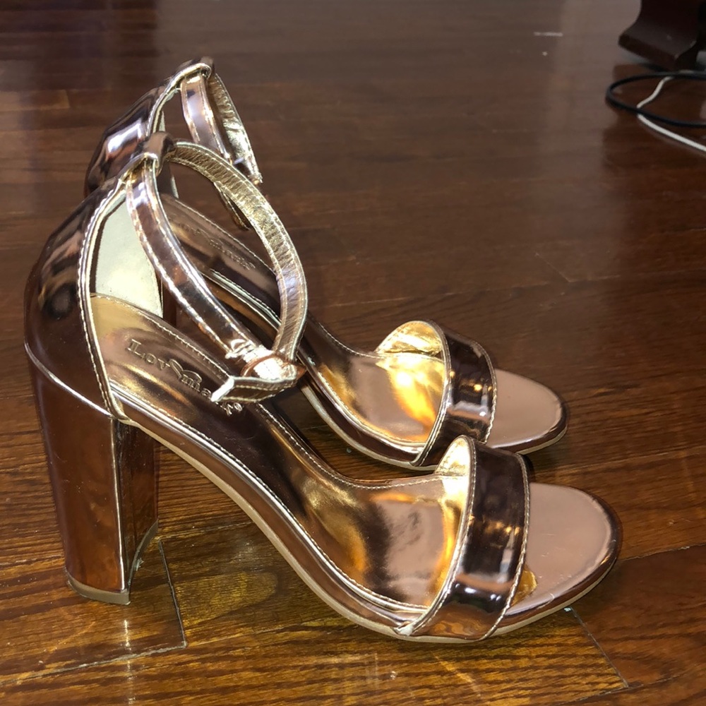 Rose gold heels, only worn once!